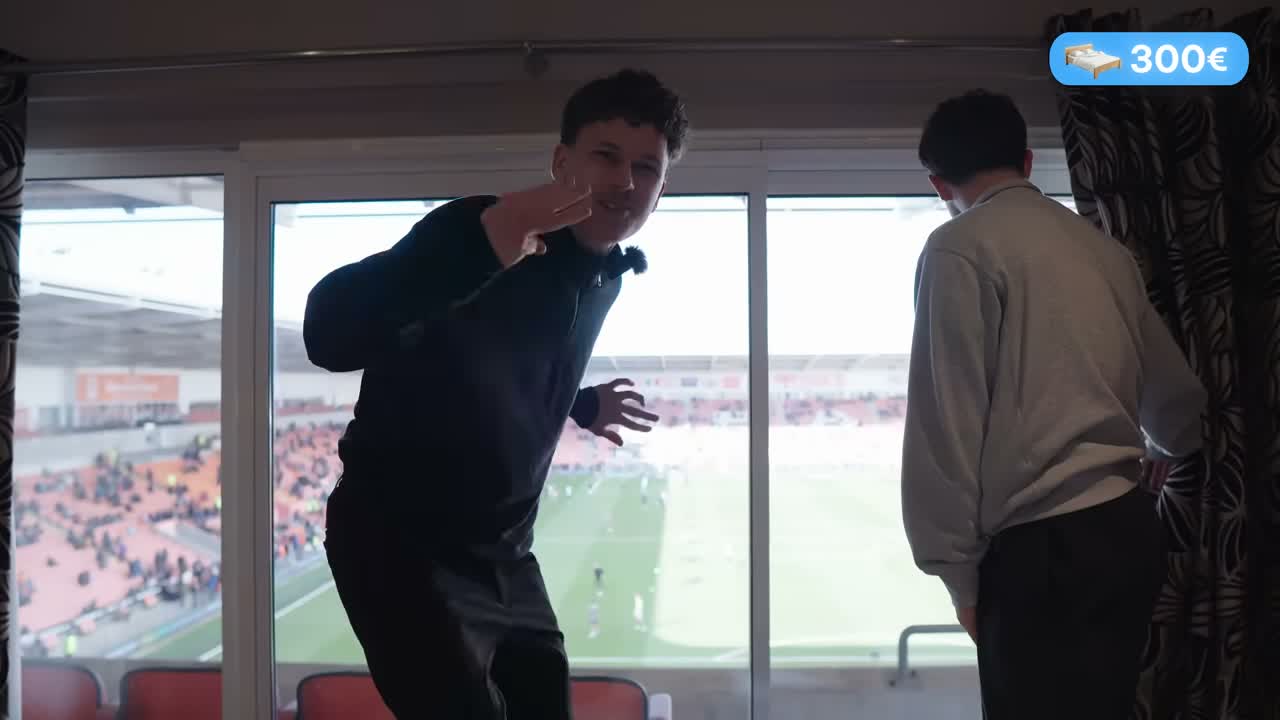 Places de foot de 0 € à 300 € — Alex Freestyle — image 5 sur 6