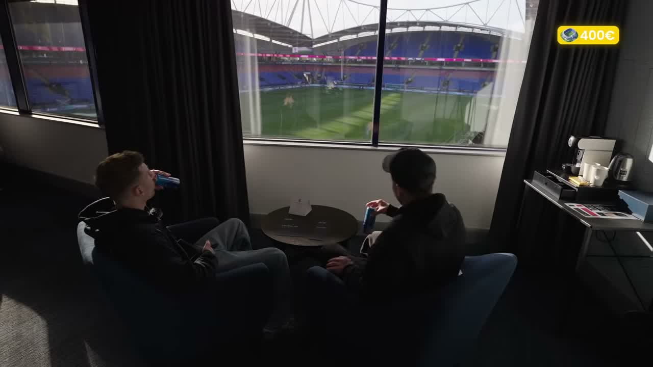 Places de foot de 0 € à 400 € — Alex Freestyle — image 4 sur 5